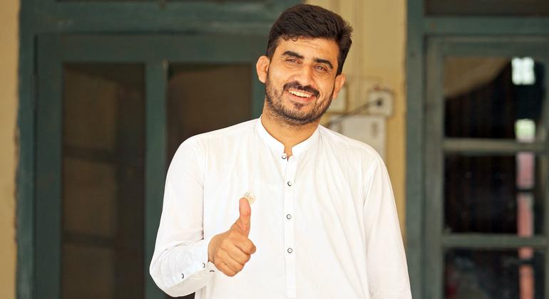 مسعود سول ڈسپنسری میں ہر سال تقریباً تین ہزار بچوں کو ویکسین دیتے ہیں۔ مسعود سول ڈسپنسری میں ہر سال تقریباً تین ہزار بچوں کو ویکسین دیتے ہیں۔
