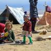 Crianças que vivem em um campo de refugiados no Afeganistão