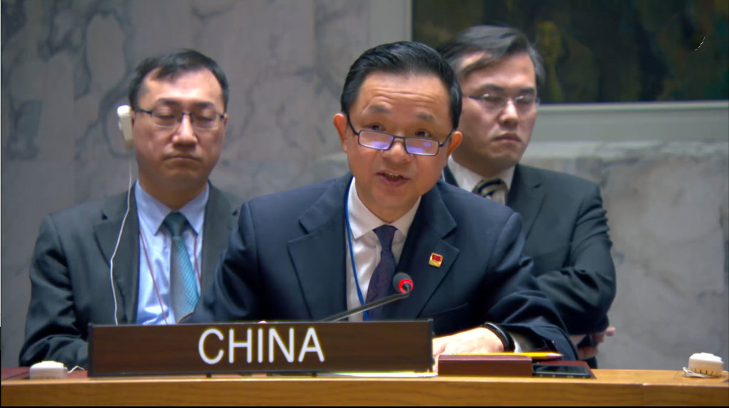 中国大使戴兵在联合国安理会就中东局势发表讲话。