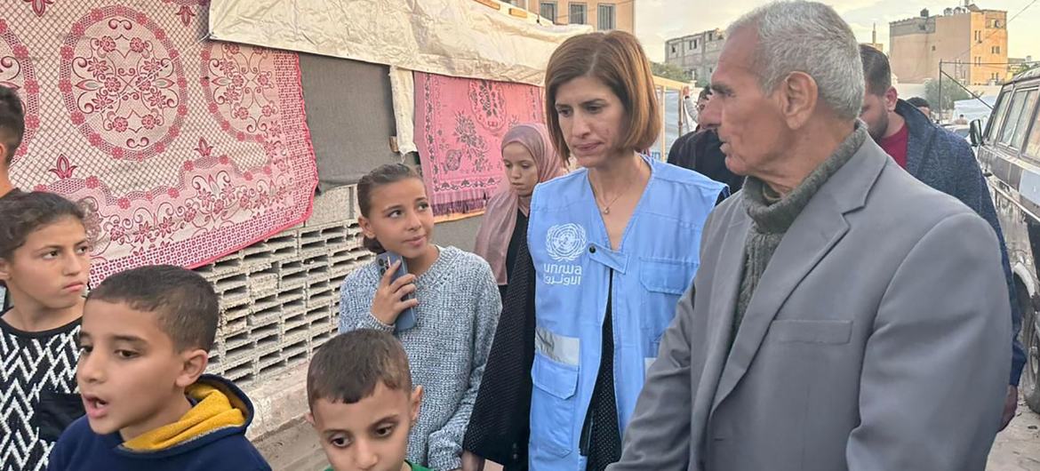 المتحدثة باسم الأونروا، جولييت توما خلال زيارتها الأخيرة إلى قطاع غزة.