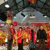 雅典中国文化中心举办的2019年欢乐春节活动。右一位雅典中国文化中心主任任刃；右二为中国驻希腊大使章启月。
