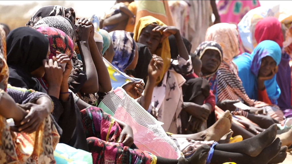 لاجئات سودانيات في مخيم أدري للاجئين في تشاد.
