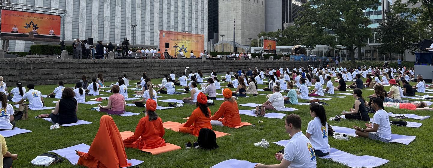 Evento de yoga en la sede de las Naciones Unidas en Nueva York con motivo de la 11.ª edición del Día Internacional del Yoga. (20 de junio de 2025) Evento de yoga en la sede de las Naciones Unidas en Nueva York con motivo de la 11.ª edición del Día Internacional del Yoga. (20 de junio de 2025)