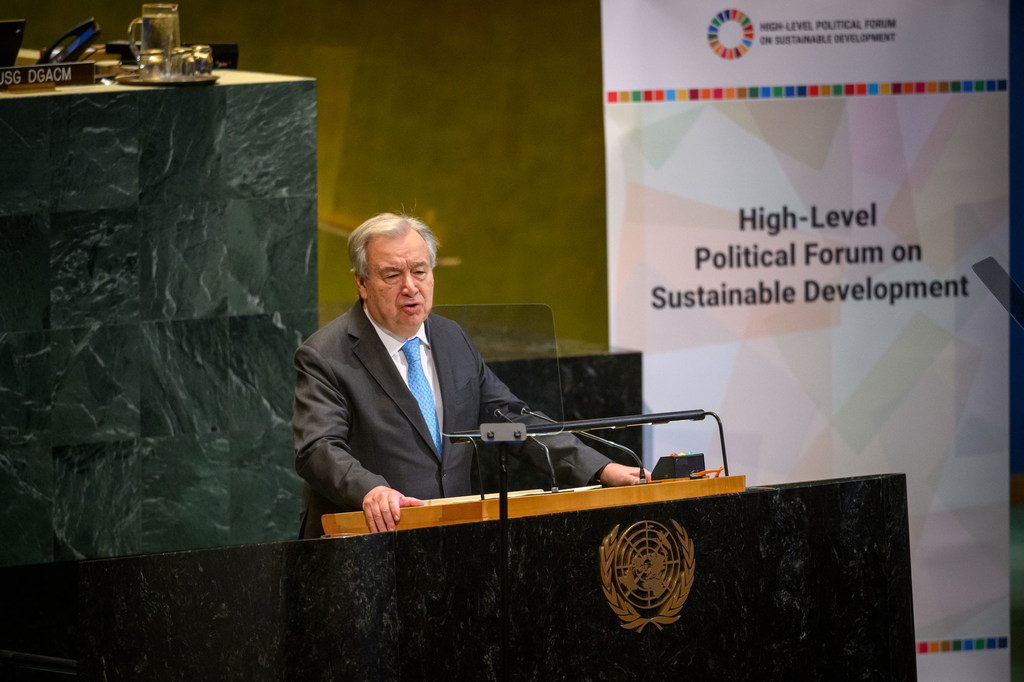El Secretario General de la ONU, António Guterres, pronuncia un discurso en el Foro Político de Alto Nivel sobre Desarrollo Sostenible.