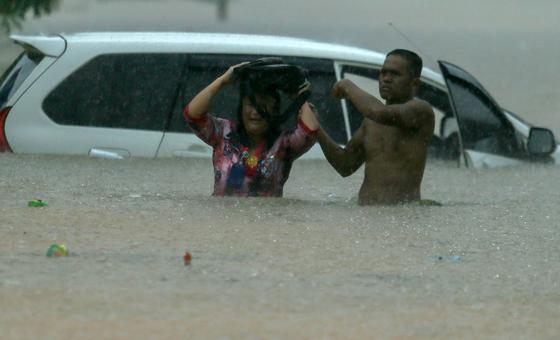 Deadly floods show need for faster, wider warnings, UN agency says thumbnail