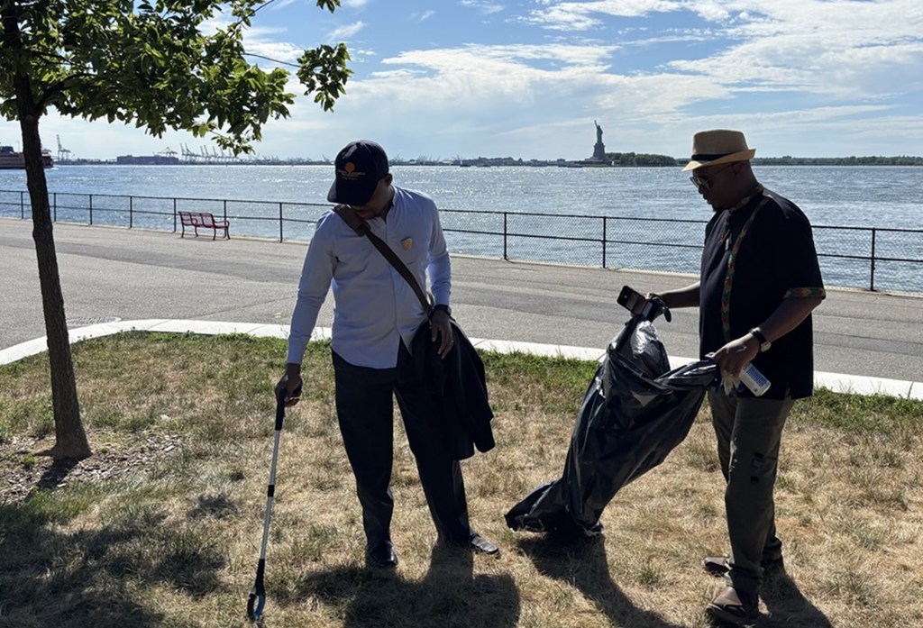 Kazi ya kujitolea kisiwa cha Governors kuadhimisha siku ya kimataifa ya Mandela Julai 18.