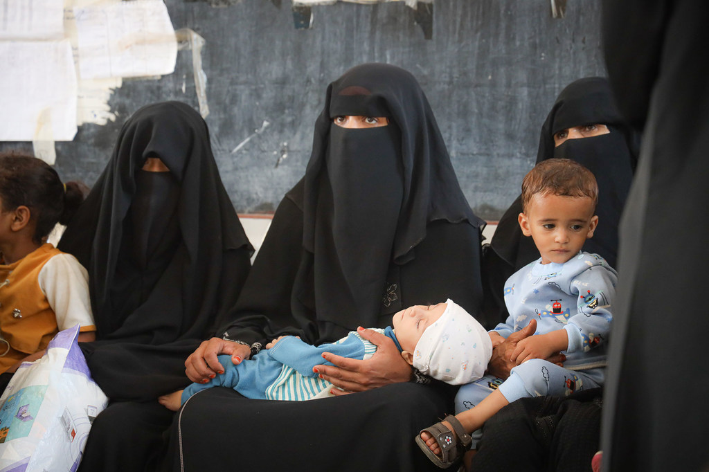 Des femmes yéménites dans un centre de secours du Programme Alimentaire Mondial