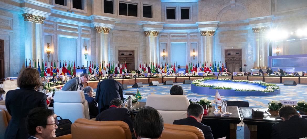 关于巴勒斯坦问题的开罗和平峰会在埃及举行。