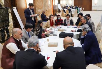 巴基斯坦打击有组织犯罪国家战略多利益相关方协商研讨会与会者。