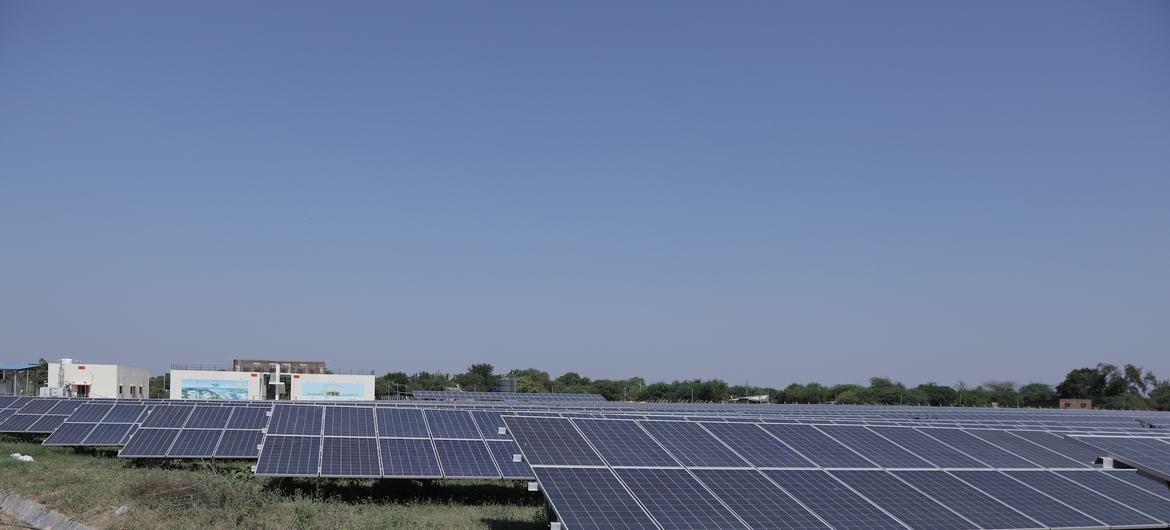 莫德拉村受益于附近苏吉扬普瓦村的6兆瓦装机容量太阳能光伏电站。
