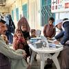 افغانستان میں یو این ایچ سی آر کا عملہ اور اس کے شراکت دار پاکستان کے ساتھ ننگرہار اور قندھار کی سرحدی گزرگاہوں پر آنے والے لوگوں کی مدد میں مصروف ہیں۔