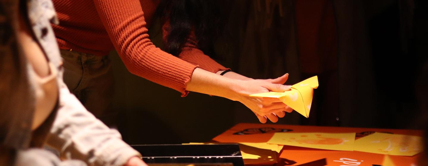 “Pequeñas Alas, Gran Impacto”, una experiencia artística y participativa que invita a las infancias y sus familias a reflexionar sobre la migración y la bondad. 