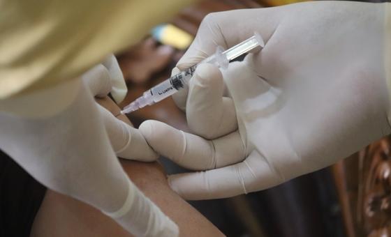 新冠疫苗接种。