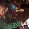 Ishimwe Fabrice es un niño ruandés de 8 años. Después de recibir una tableta, mejoró sus interacciones con sus compañeros de clase.