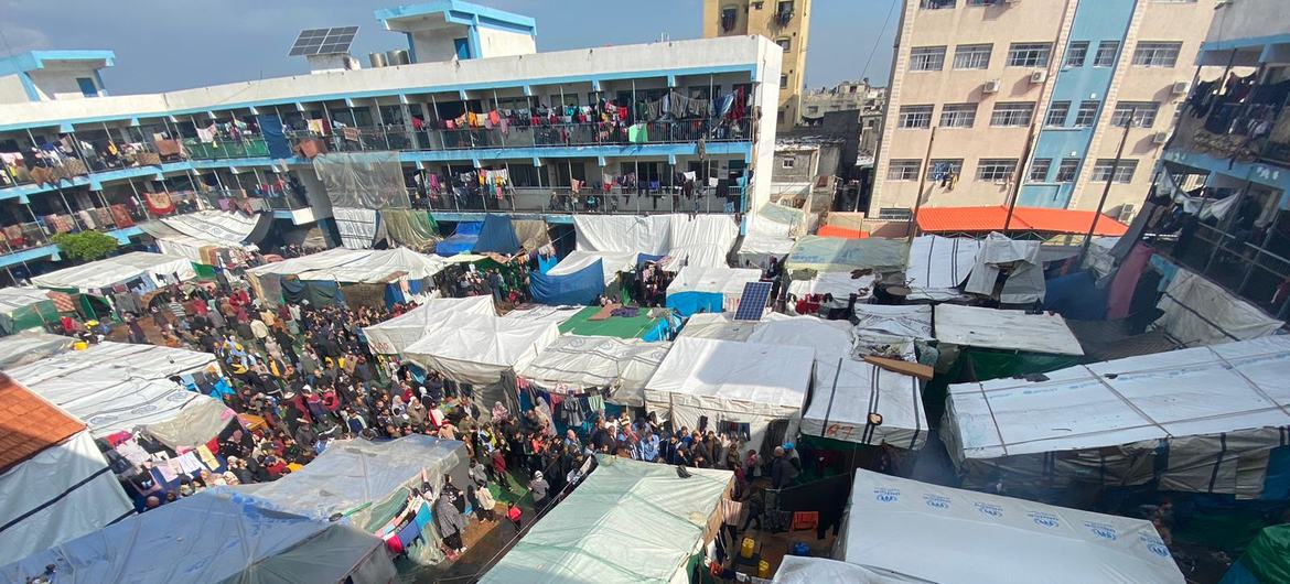 The congested Deir Al-Balah refugee camp in Gaza (January 2024).
