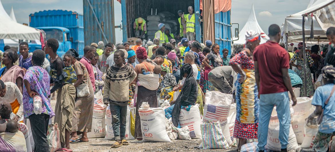 Distribuição de alimentos em Goma, República Democrática do Congo