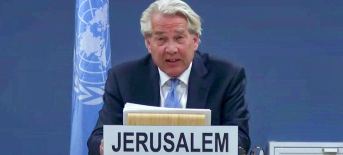من الأرشيف: المنسق الخاص للأمم المتحدة لعملية السلام في الشرق الأوسط، تور وينسلاند، يتحدث أمام مجلس الأمن عبر تقنية الفيديو.