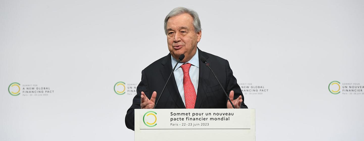Le Secrétaire général des Nations Unies, António Guterres, s'adresse au Sommet pour un nouveau pacte financier mondial à Paris, France.