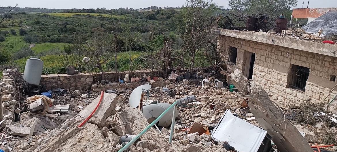 OCHA/Lebanon Tayr Harfa village in southern Lebanon was affected by the hostilities across the Blue Line (file).
 