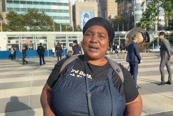 Emily Mohohlo, Mratibu wa shirika la kiraia la Slum Dwellers International kutoka Afrika Kusini, akizungumza na Assumpta Massoi kandni mwa mkutano wa UNGA80 mjini New York Marekani.