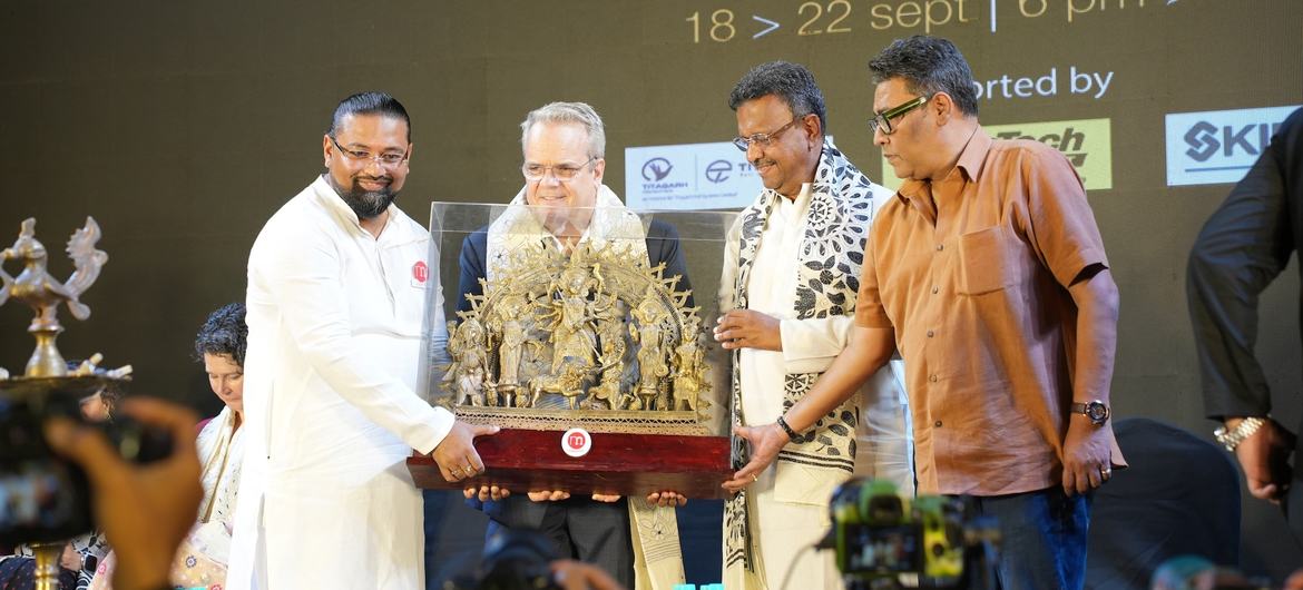 UN India और UNESCO ने पश्चिम बंगाल के सबसे बड़े उत्सव में समावेशी पहुँच सुनिश्चित करने हेतु दिशानिर्देश जारी किए हैं.