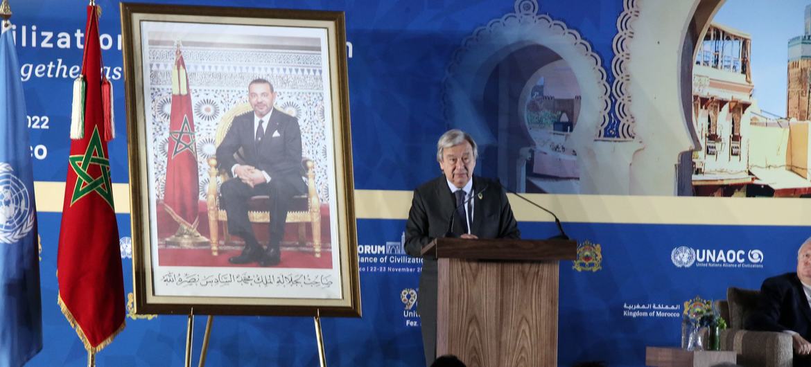 Le Secrétaire général António Guterres s'adresse au 9e Forum mondial de l'Alliance des civilisations des Nations Unies à Fès, au Maroc.