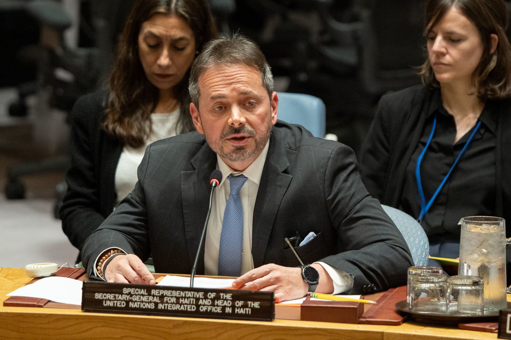 Carlos Ruiz Massieu, Représentant spécial du Secrétaire général pour Haïti et Chef du Bureau intégré des Nations Unies dans le pays (BINUH), au Conseil de sécurité de l'ONU. Carlos Ruiz Massieu, Représentant spécial du Secrétaire général pour Haïti et Chef du Bureau intégré des Nations Unies dans le pays (BINUH), au Conseil de sécurité de l'ONU.
