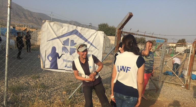 Elma Okic à Daudiya, un camp pour personnes déplacées internes, travaillant comme vidéaste indépendante lors d'une mission pour la Fédération luthérienne mondiale en août 2016, Duhok, Iraq. 