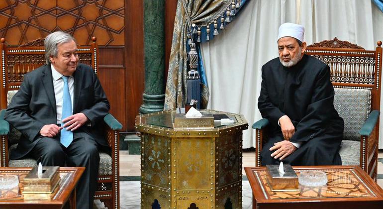 خلال زيارته الرمضانية التضامنية، الأمين العام للأمم المتحدة يلتقي الإمام الأكبر أحمد الطيب شيخ الأزهر الشريف.