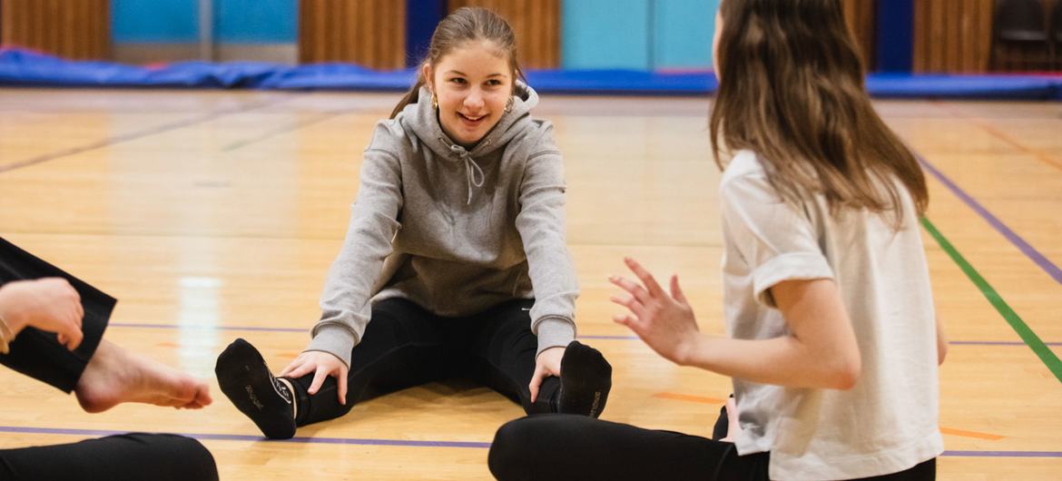 OMS revela disparidades alarmantes na alimentação, exercícios físicos e peso entre adolescentes de diferentes origens socioeconômicas na Europa