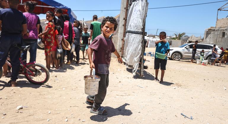 الأمم المتحدة تحذر من "خنق" تدفق المساعدات المنقذة للحياة إلى غزة | أخبار الأمم المتحدة