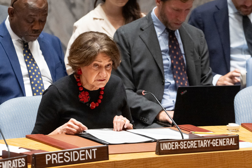 Rosemary DiCarlo, Secretaria General Adjunta de Asuntos Políticos y de Consolidación de la Paz, informa a los miembros del Consejo de Seguridad de la ONU sobre el mantenimiento de la paz y la seguridad en Ucrania.
