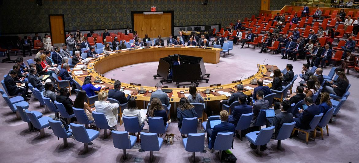 A wide view of the Security Council meeting on the situation in the Middle East, including the Palestinian question. A wide view of the Security Council meeting on the situation in the Middle East, including the Palestinian question.