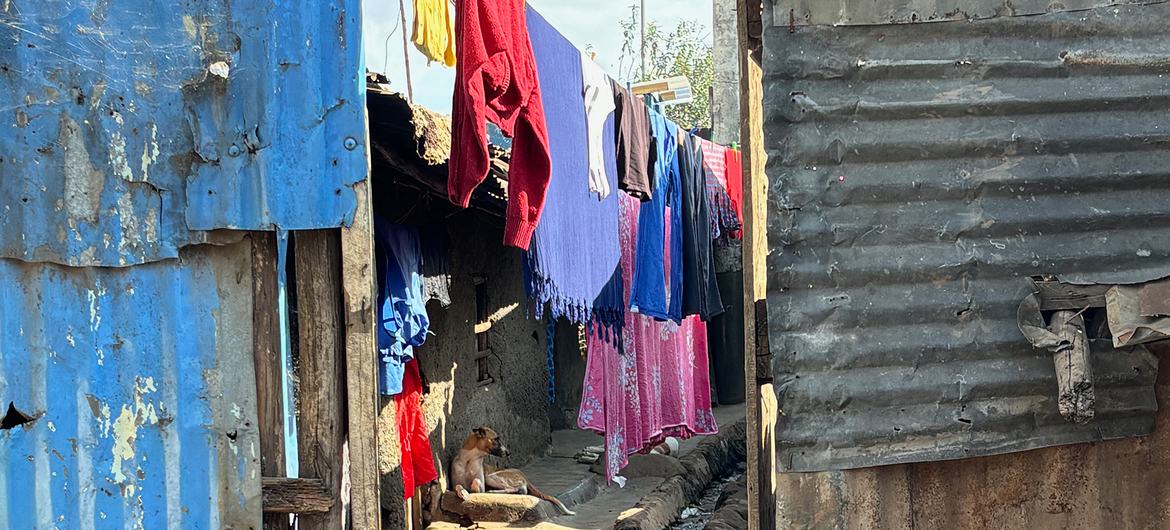 El barrio pobre de Mathare en Nairobi alberga a 500,000 personas a 5 kilómetros cuadrados.