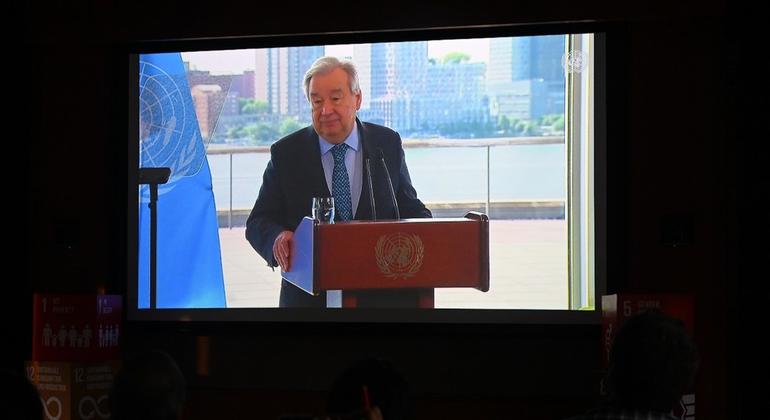 Special address of the General Secretary on climate change, to the audience of the live audience. Special address of the General Secretary on climate change, to the audience of the live audience.