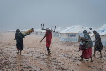País africano também enfrenta chuvas fortes e enchentes que afetaram cerca de 317 mil pessoas 