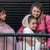 Семья беженцев из Украины ожидает регистрации в Польше. Фото из архива
