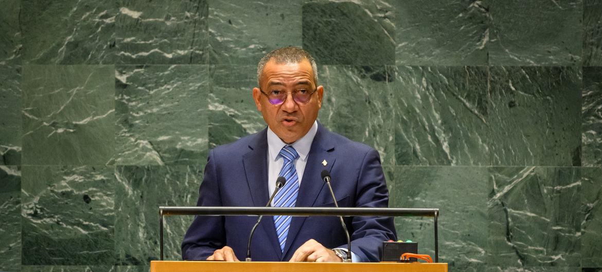 Carlos Manuel Vila Nova, Presidente de São Tomé e Príncipe, dirige-se à Assembleia Geral da ONU na Cimeira do Futuro.