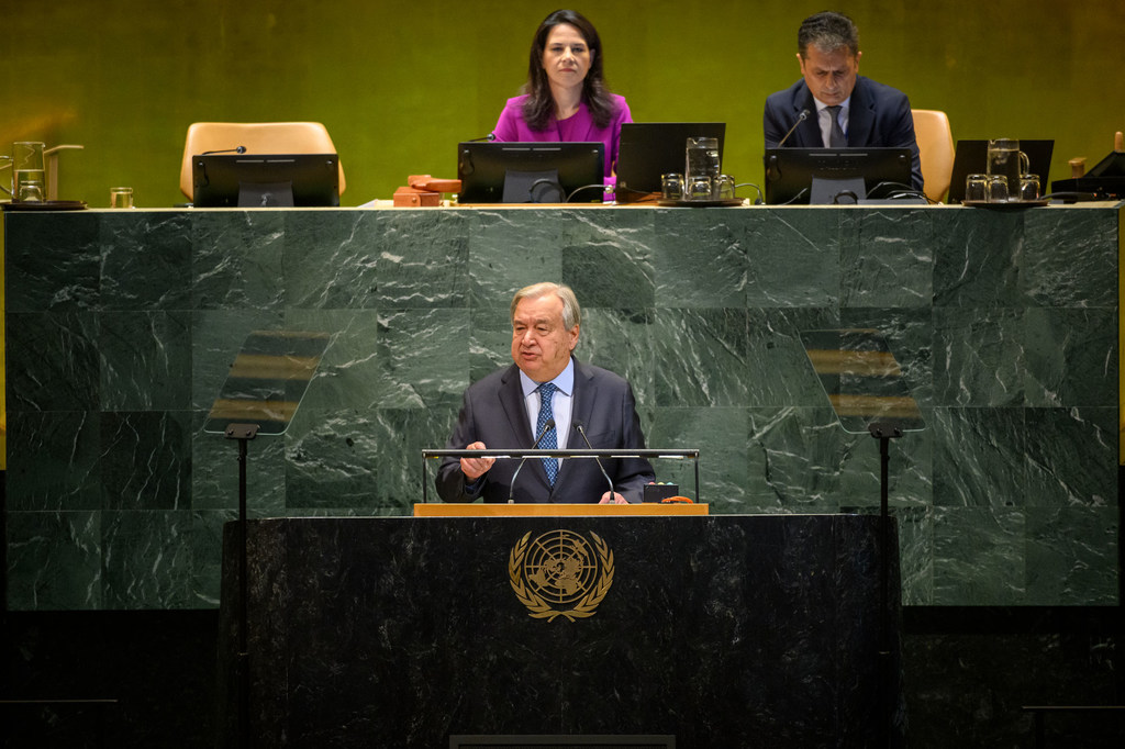 Le Secrétaire général de l’ONU, António Guterres, prononce un discours à l’ouverture du débat général de la 80e session de l’Assemblée générale.