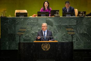 यूएन महासचिव महासभा के 80वें सत्र में जनरल डिबेट के उदघाटन सत्र को सम्बोधित कर रहे हैं. 