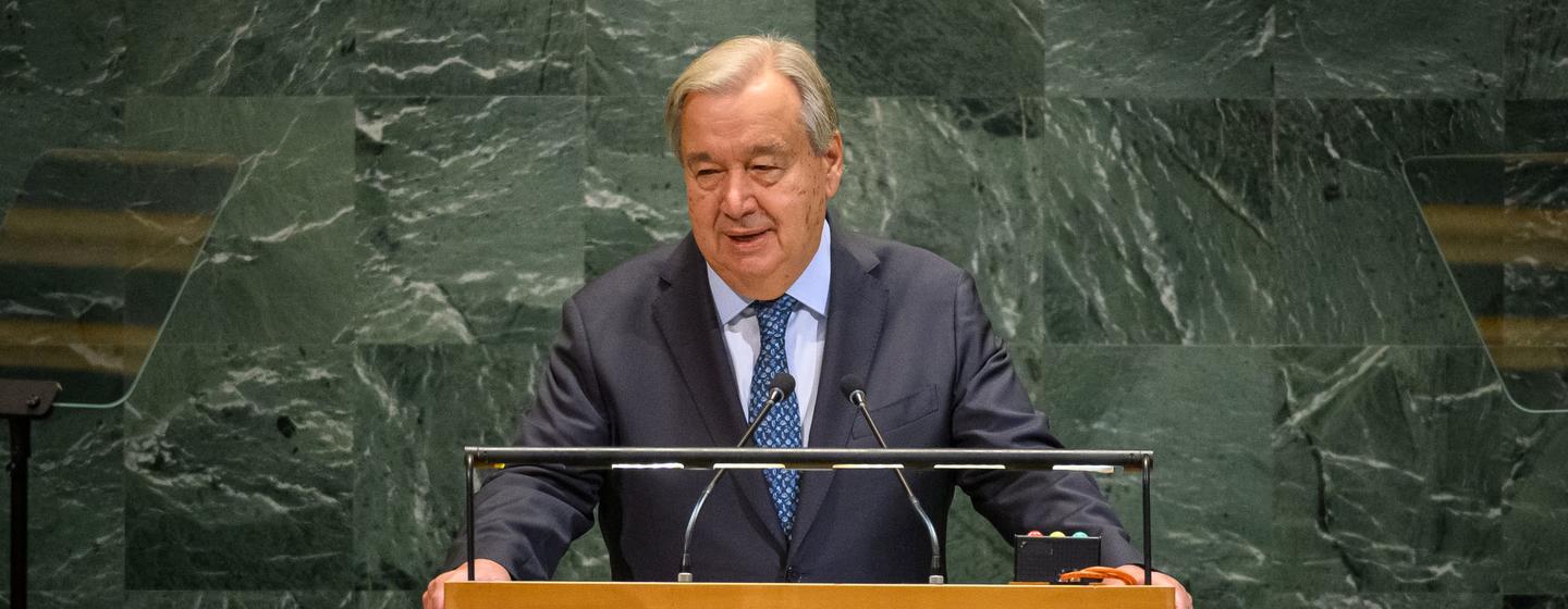 यूएन महासचिव एंतोनियो गुटेरेश, महासभा के 80वें सत्र को सम्बोधित कर रहे हैं.