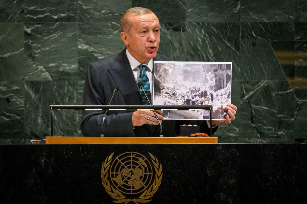 Президент Турции обращается к Генассамблее ООН.  