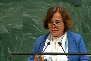 رئيسة اللجنة المعنية بالقضاء على التمييز ضد المرأة، نهلة حيدر أثناء كلمتها في الاجتماع رفيع المستوى بمناسبة الذكرة الثلاثين للمؤتمر العالمي الرابع المعني بالمرأة ضمن فعاليات الأسبوع رفيع المستوى للجمعية العامة في دورتها الثمانين.