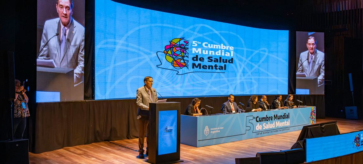 Jarbas Barbosa, director de la Organización Panamericana de la Salud, durante la ceremonia de clausura de la V Cumbre Mundial de Salud Mental en la ciudad de Buenos Aires en Argentina.