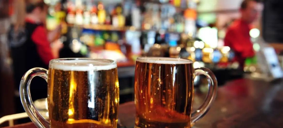 Хотя меры, способствующие снижению вреда от алкоголя, давно известны, на практике они реализуются слабо.