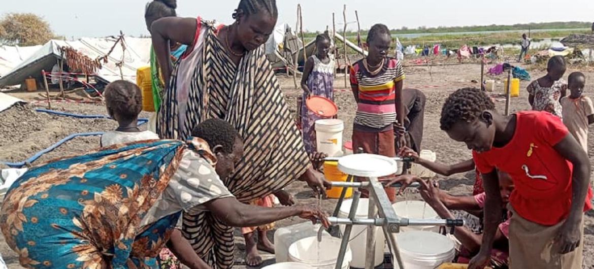 Internally displaced people in South Sudanese province of Upper Nile.