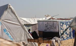 Veel ontheemden wonen in tenten in de wijk Tal Al-Sultan, in de zuidelijke Gazastrook.