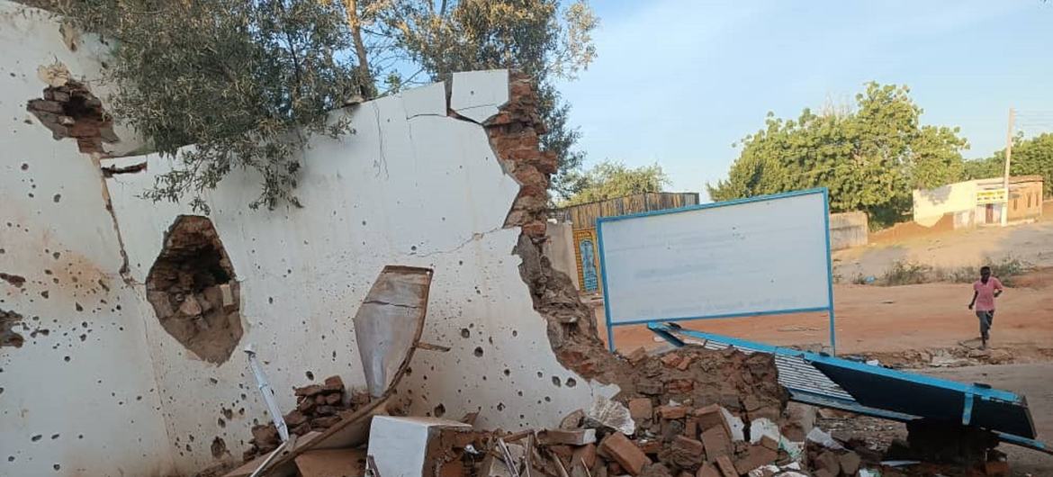 أجبرت أعمال النهب والتدمير هذه العيادة في السودان على وقف عملياتها.