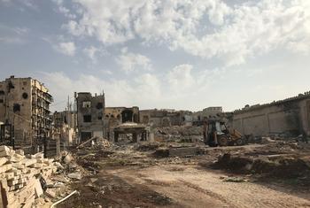 شام کے شہر الیپو میں تباہ حال عمارتیں جہاں مبینہ طور پر کیمیائی ہتھیار استعمال کیے گئے۔