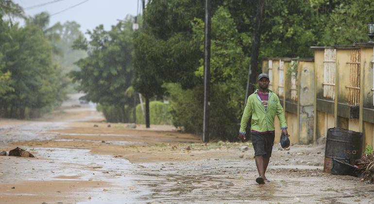 चक्रवाती तूफ़ान फ़्रेडी, शुक्रवार को मोज़ाम्बीक में तटीय इलाक़ों से टकराया है. 